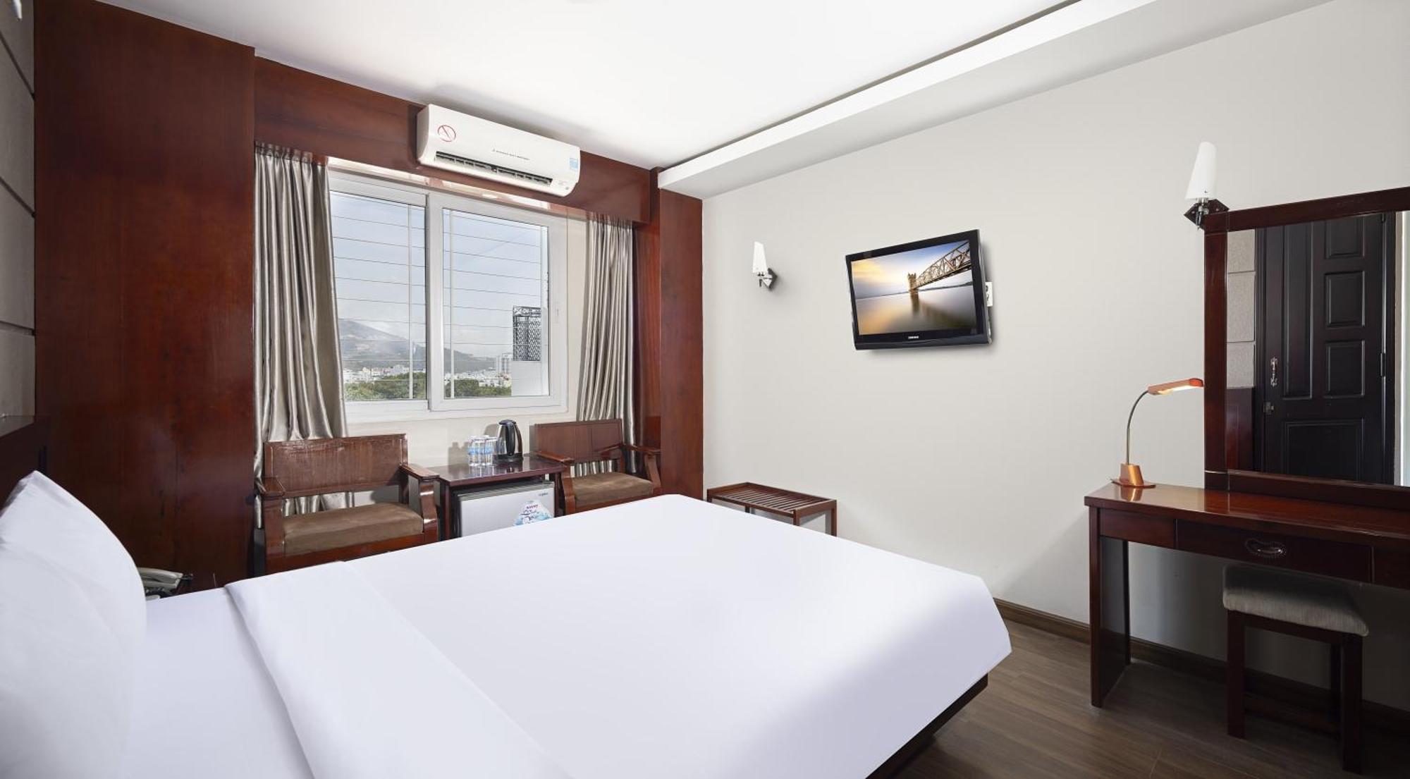 Wintersea Hotel Nha Trang Esterno foto