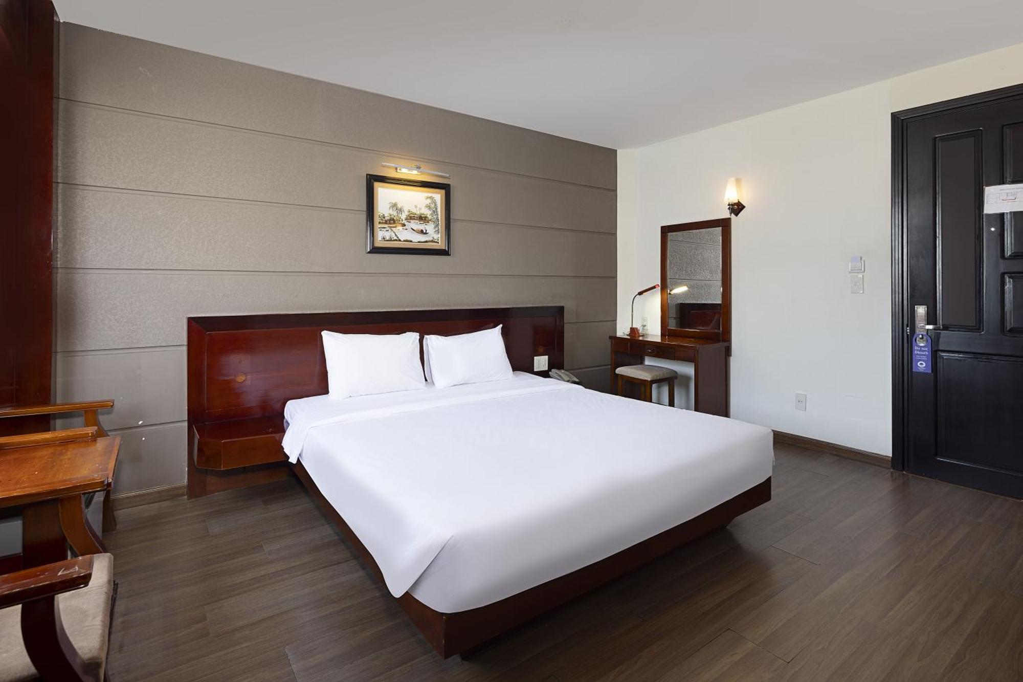 Wintersea Hotel Nha Trang Esterno foto