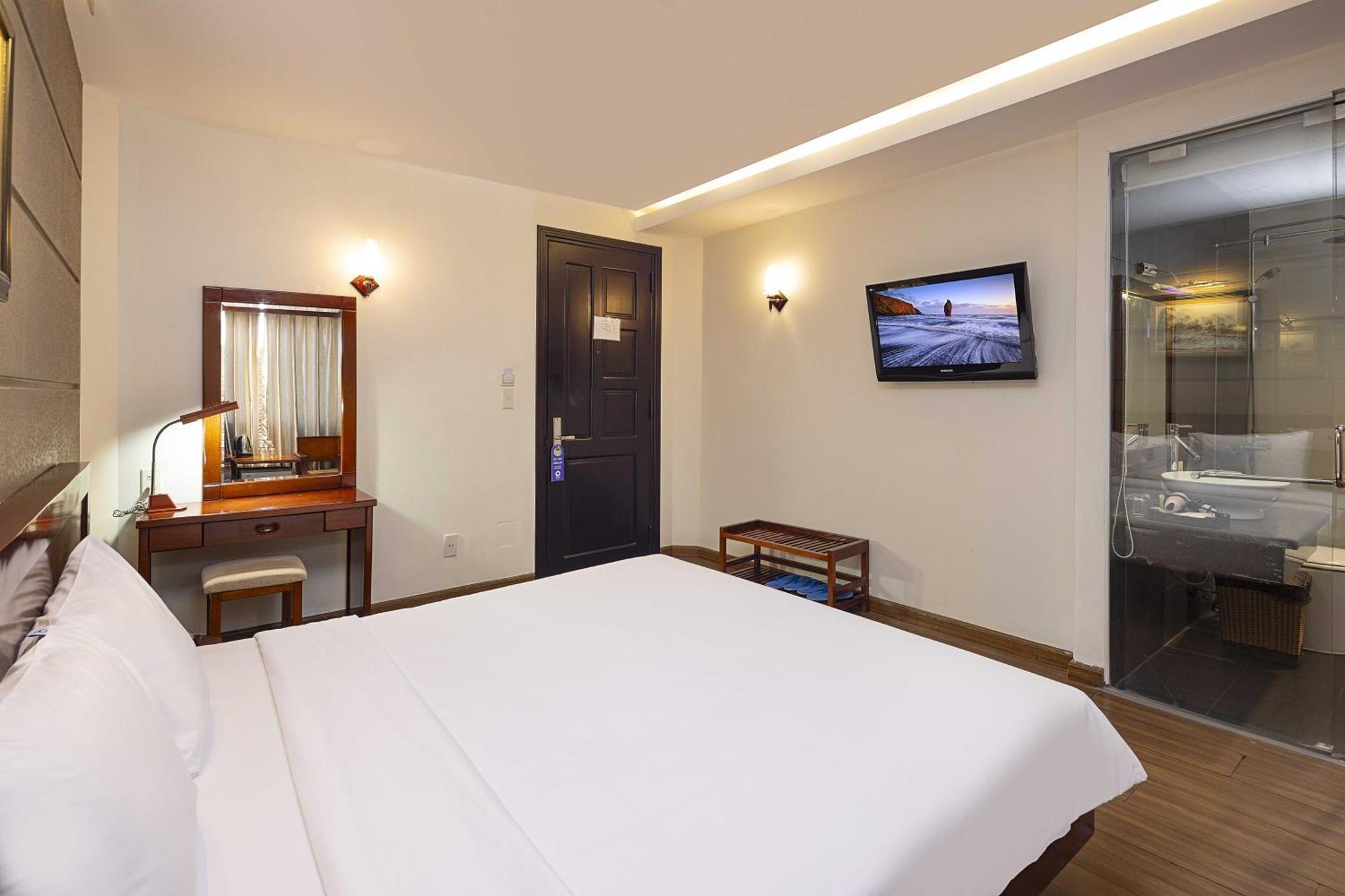 Wintersea Hotel Nha Trang Esterno foto