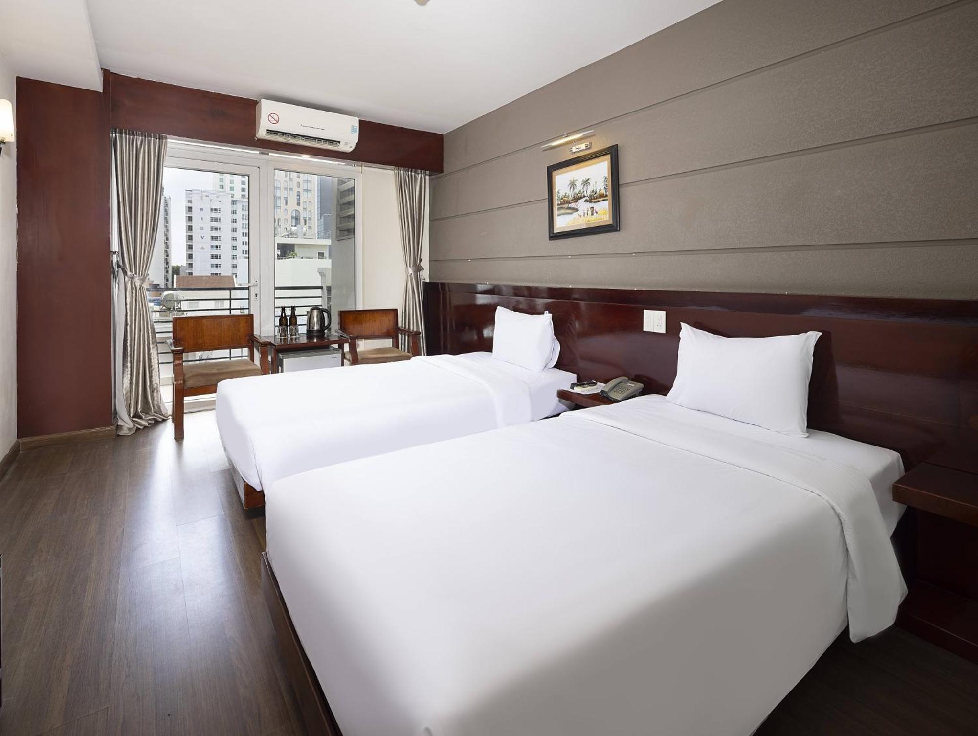 Wintersea Hotel Nha Trang Esterno foto